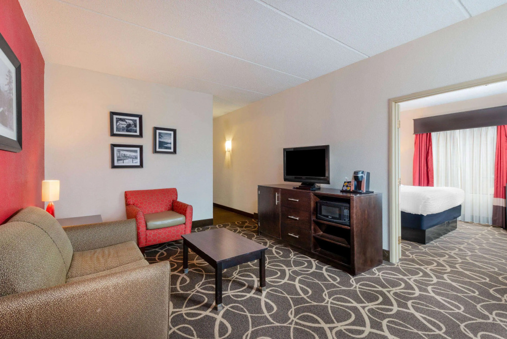 La Quinta Inn & Suites - New River Gorge National Park
