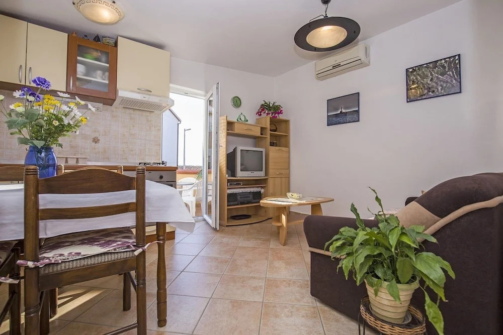 Apartment Emma Skatari