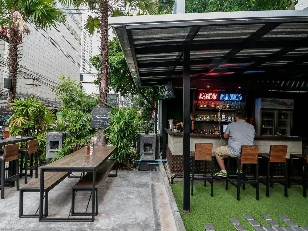 Nida Rooms Khlong Toei le Metro