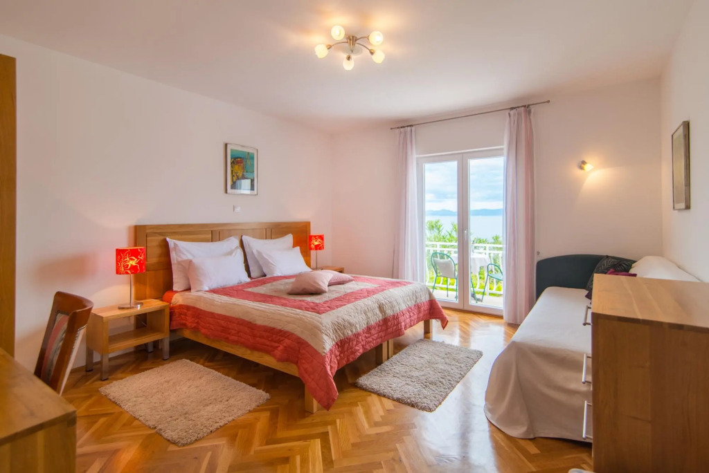 Mirca in Supetar With 7 Bedrooms and 6 Bathrooms