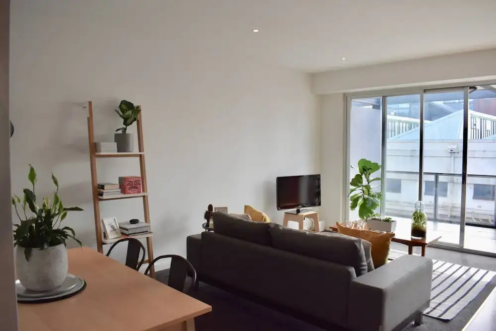Stylish 1 Bedroom Apartment By Melbourne Park in Richmond