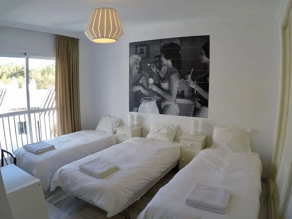 Beautiful Apartment in Nueva Andalucía With Swimming Pool