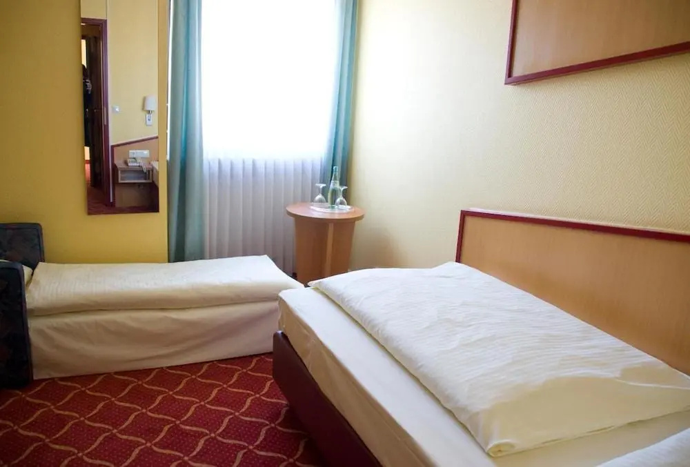 Montana Hotel