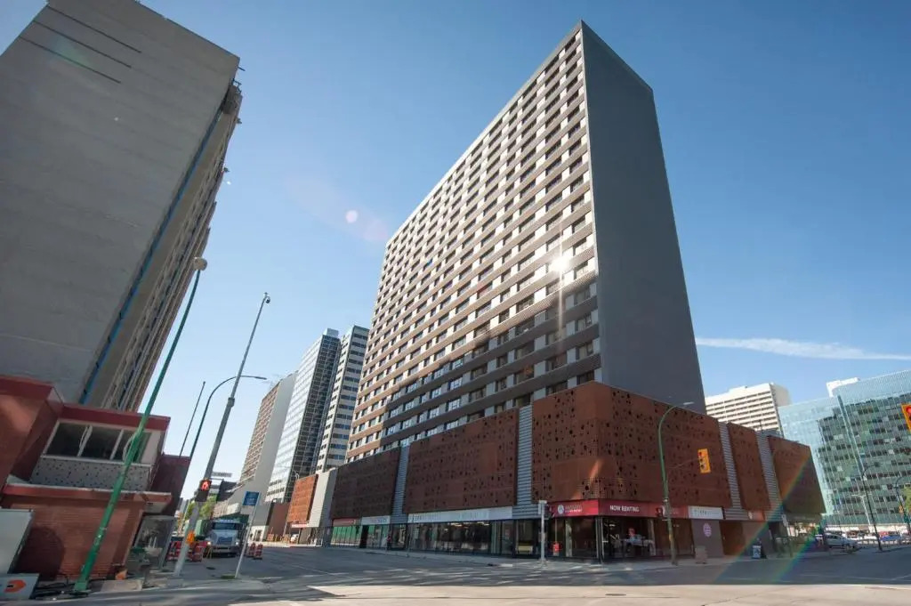 Modern 1BR condo with great view Free parking