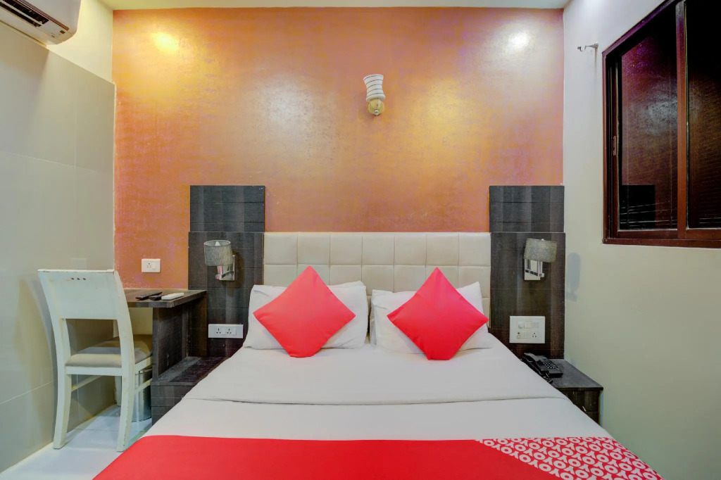 OYO 5512 Hotel Avenue