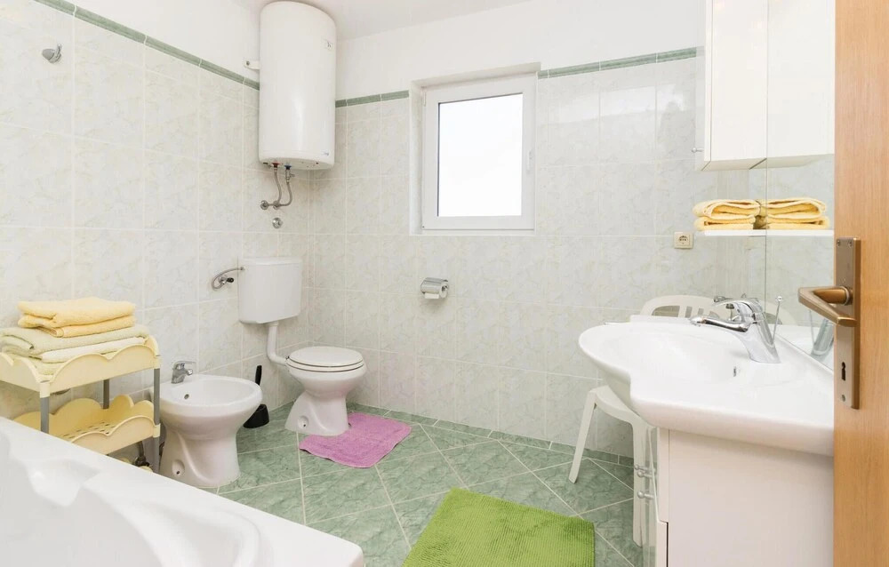 Apartment Komoseva I