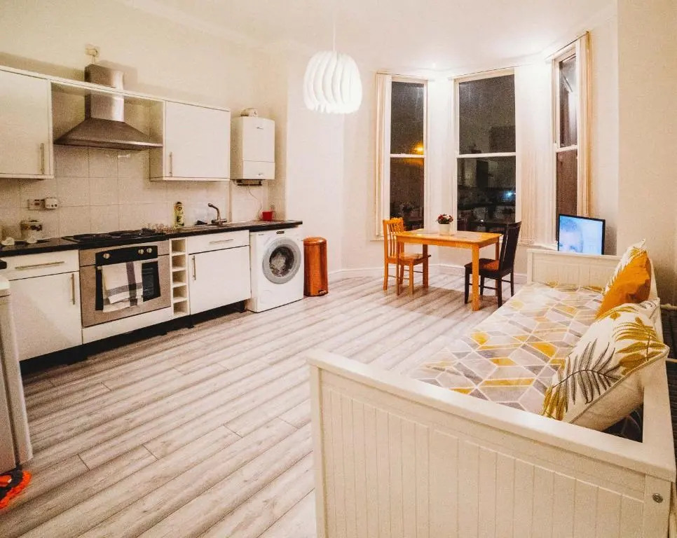 Cosy Apartment in Safe Area