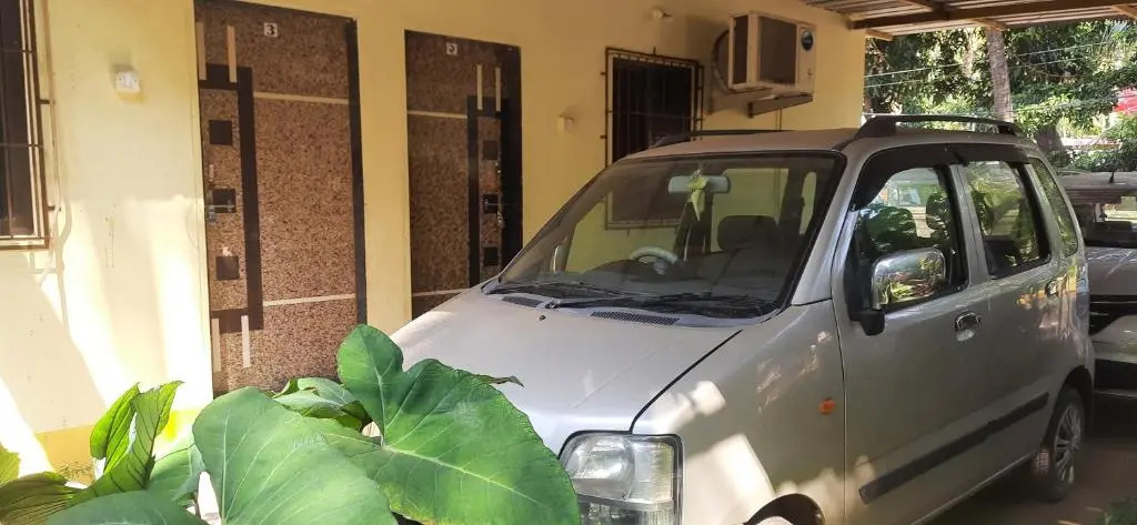 Nitish home stay ac room