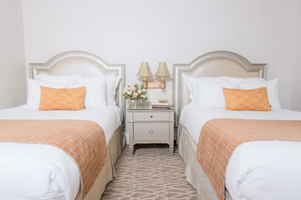 Warwick Melrose Hotel