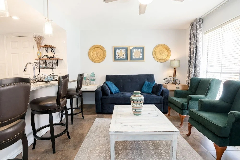 Seawall Escape - 2 Br Home