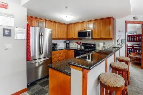 Eagle Springs East 201: Horsetail Suite