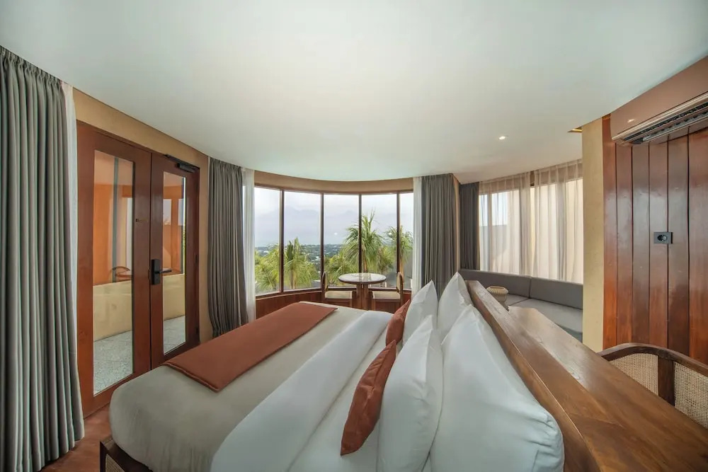 Курортный отель Seascape Resort & Spa Uluwatu by Ini Vie Hospitality