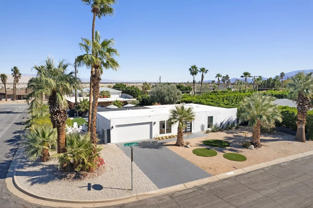 The Llama House by Avantstay Featured on Hgtv, Resort Style, Pool & Spa! Permit#4277