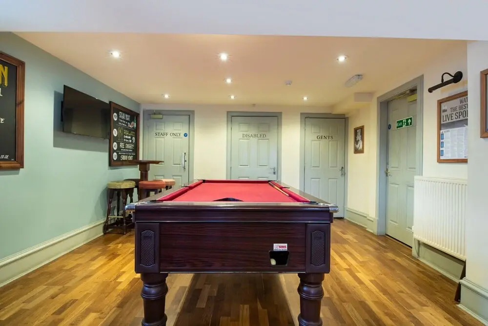 Clovenfords Hotel