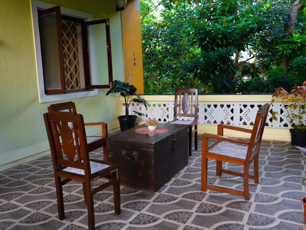 3 bedroom holiday home with free parking & Wi-Fi