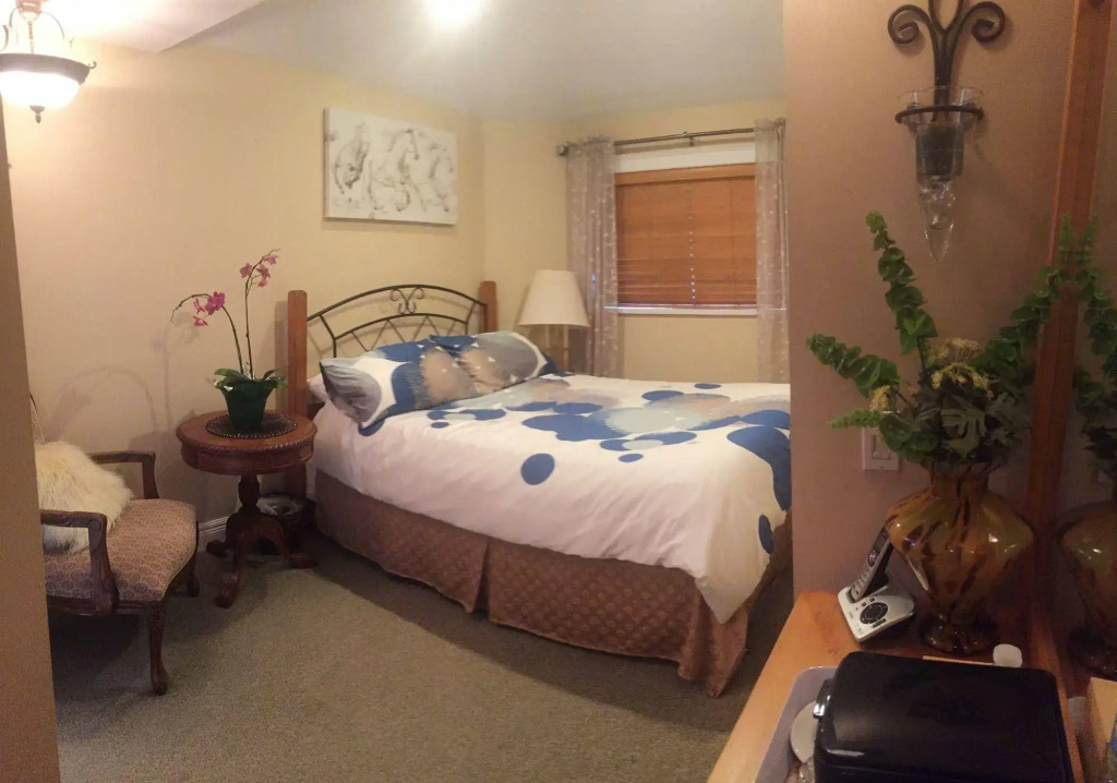 Ocean Breeze Executive Bed and Breakfast