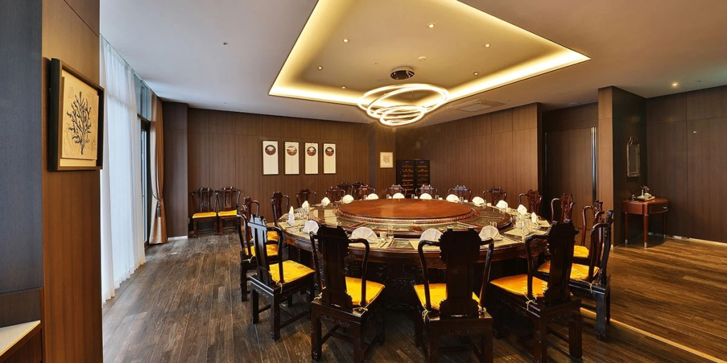 Camphortree Hotel and Resort