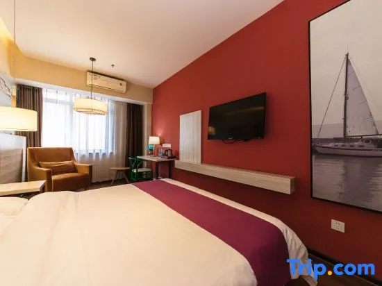 Roland Fashion Hotel (Zhengzhou Wanjin City Futa East Subway Station Store)