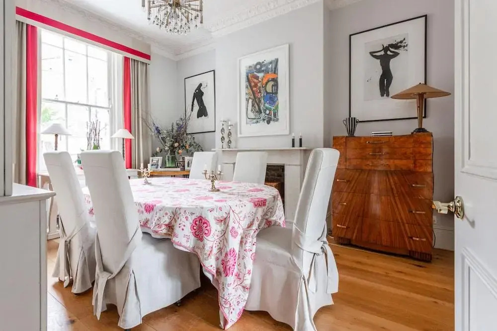 Warwick Gardens II by Onefinestay