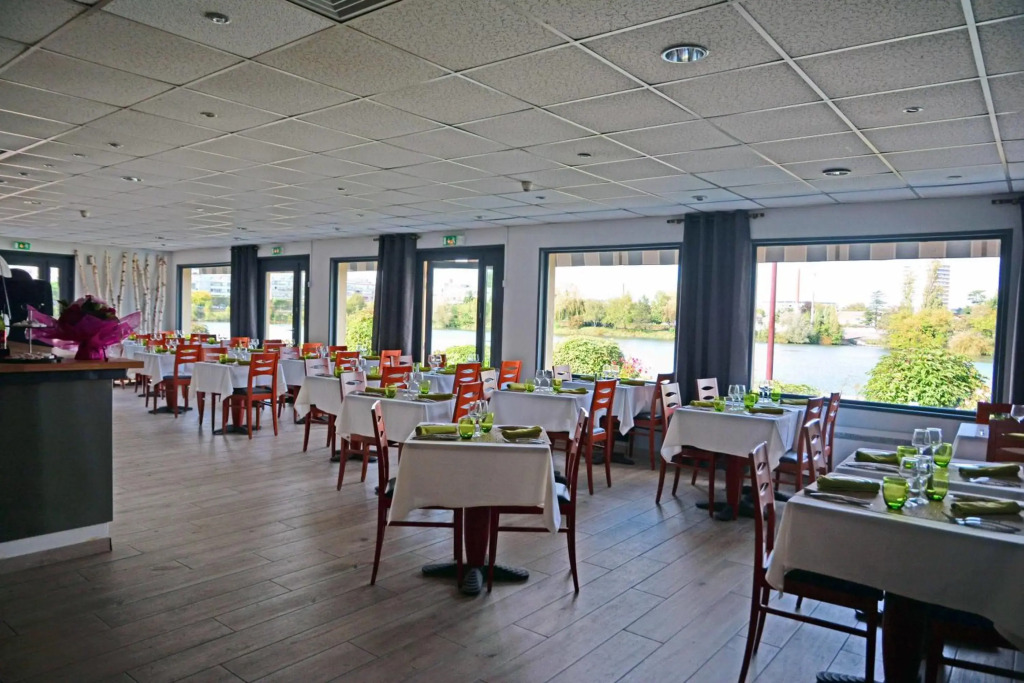 Logis - Hôtel & Restaurant des Lacs Paris Sud