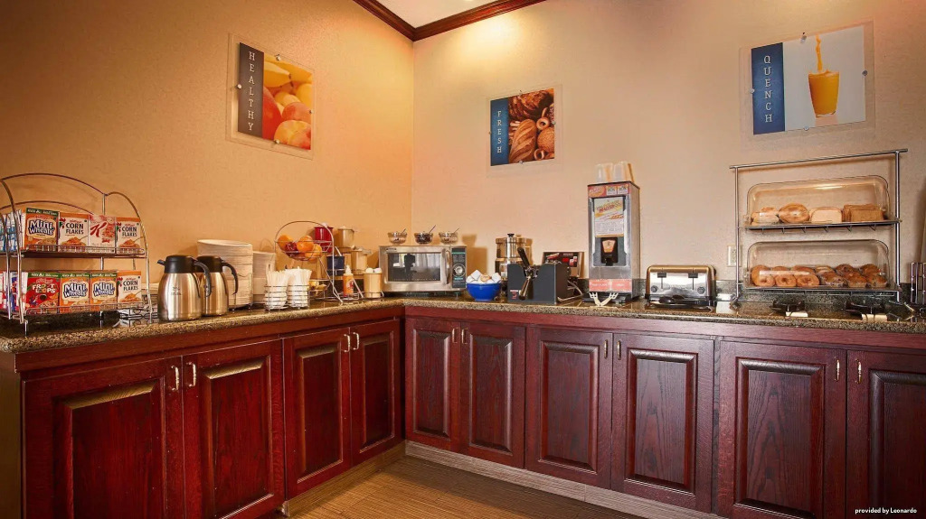 Best Western PLUS Executive Inn