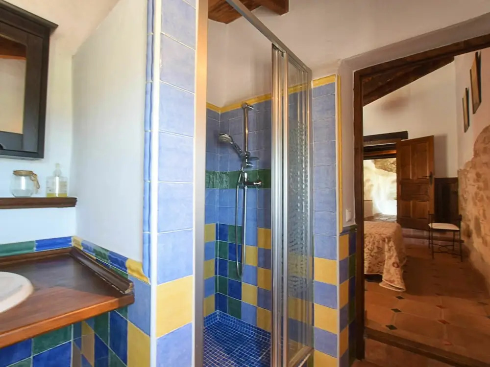 Authentic Country Home with Private Swimming Pool near Torcal de Antequera Nature Park