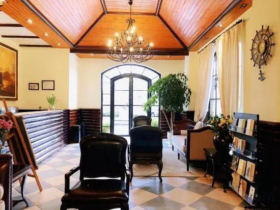 Eiffel Art Hotel
