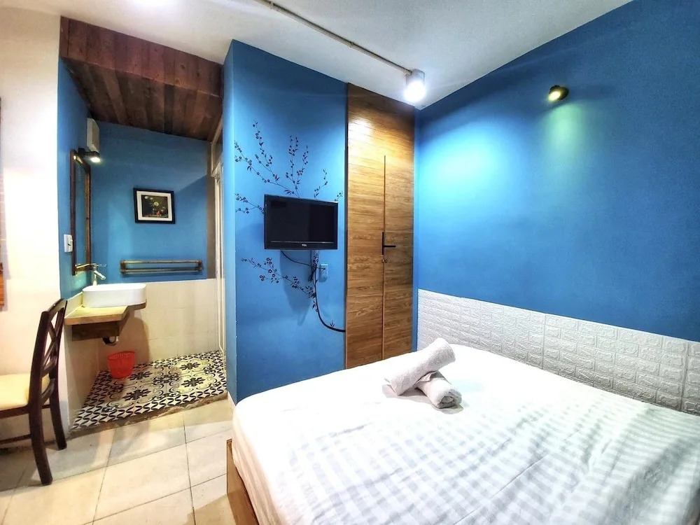 Town House SG