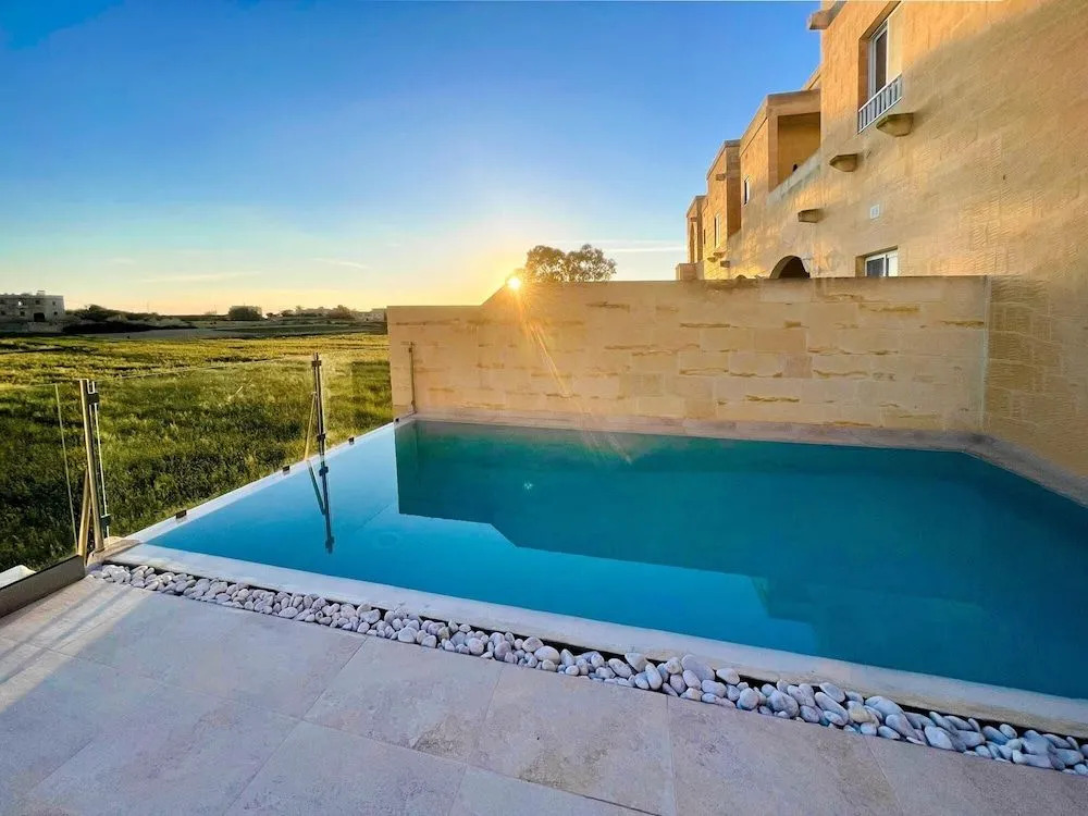 Inni Holiday Home with Infinity Pool