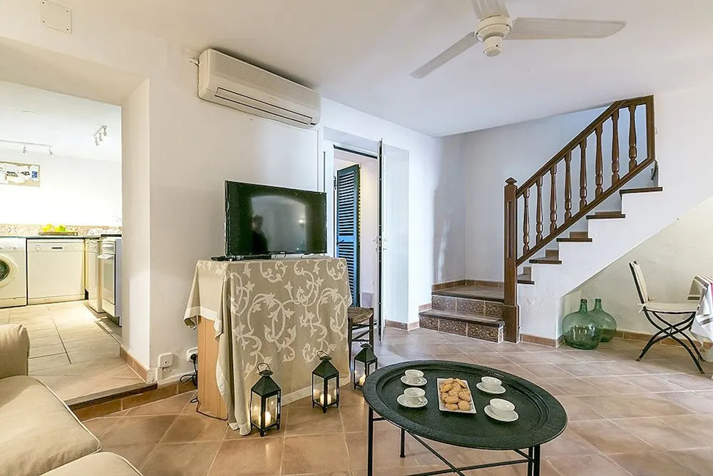 Townhouse Can Felip by SunVillas Mallorca