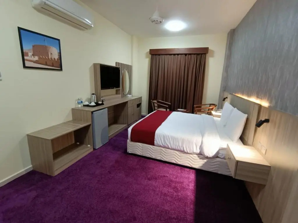 ROYAL HOTEL