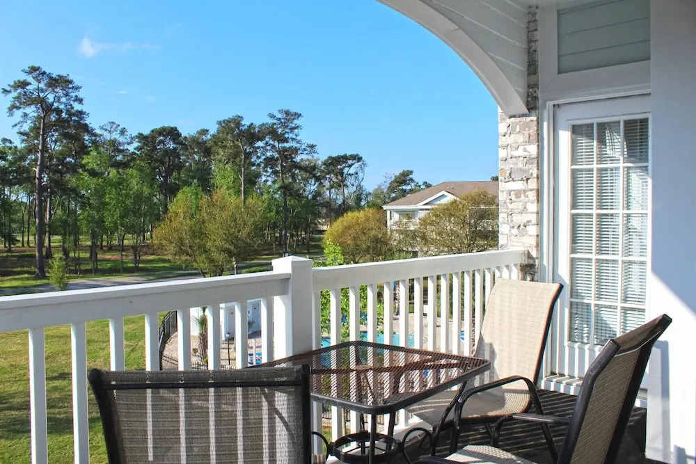 Comfortable & Spacious Villa at Myrtlewood