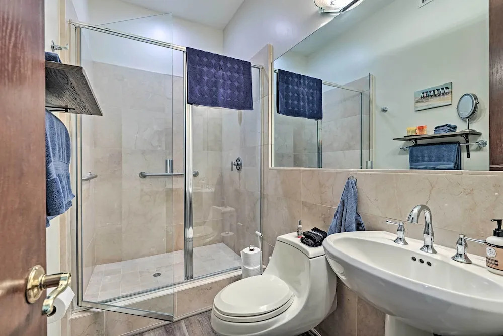 Patio, Playground! Glendale Family Gem Near Golf