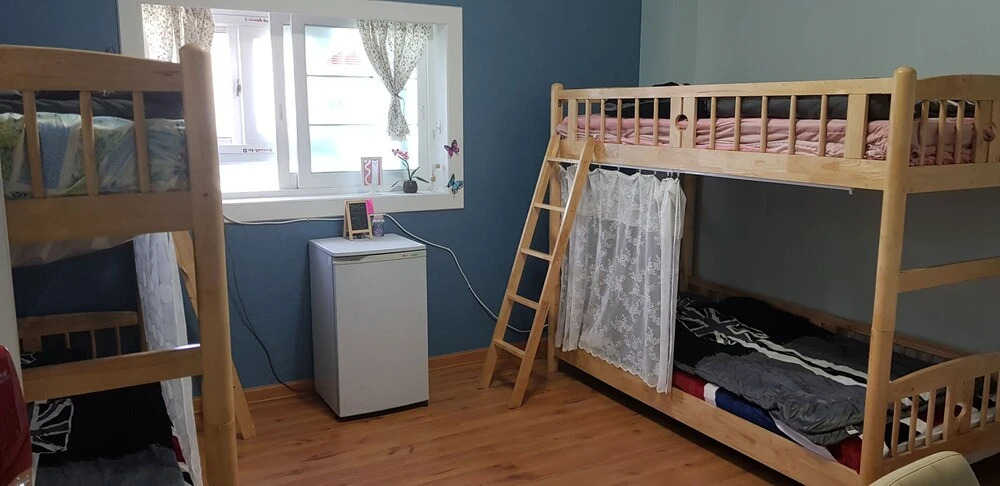 Line Guesthouse