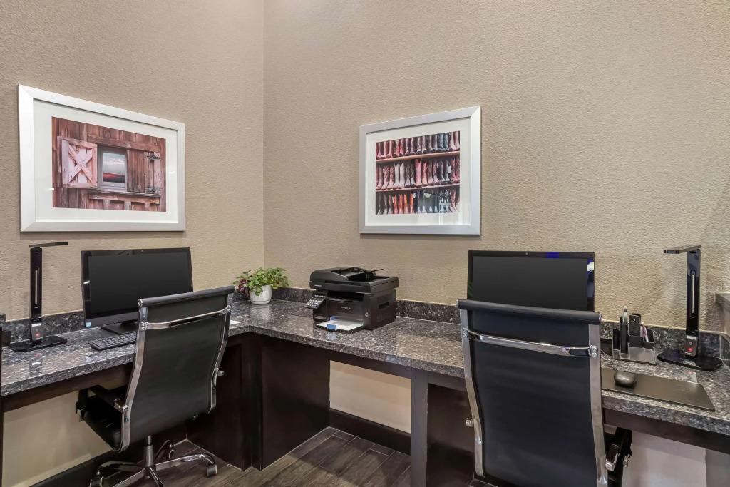 Best Western Plus Lake Jackson Inn & Suites