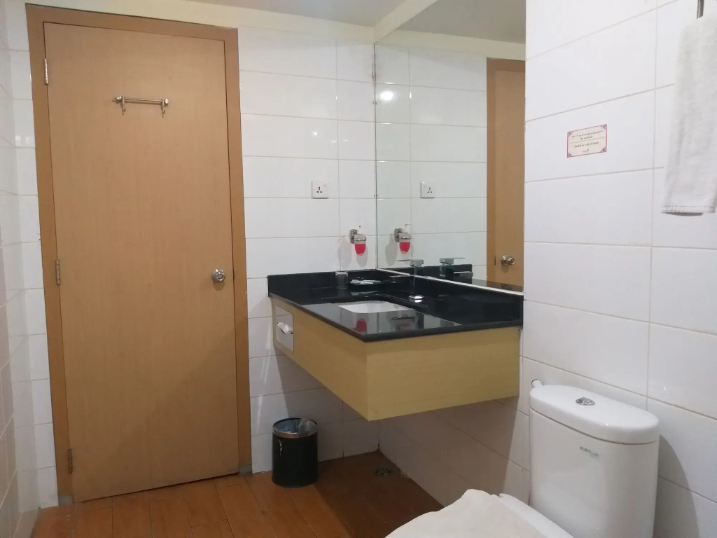 OYO 666 D' Grande Hotel Batam