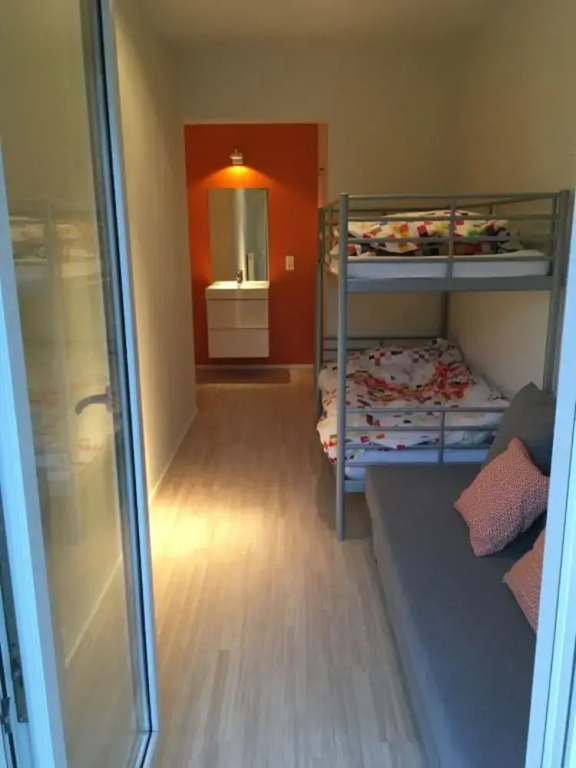 Modern 5th Floor Apartment