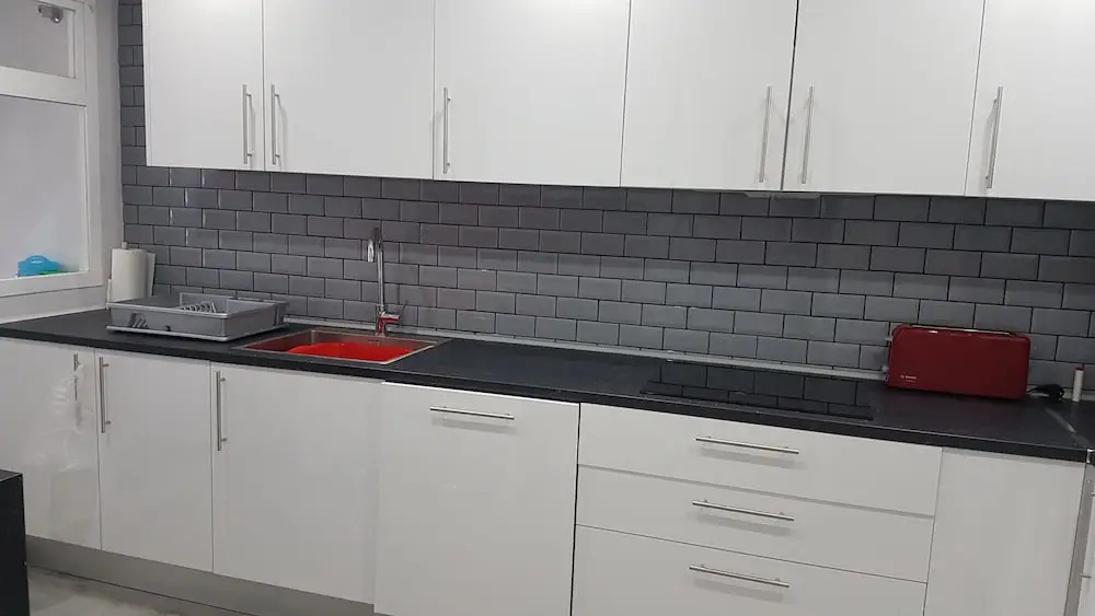 Modern 2 Bed ,2 bathroom refurbished apartment , outstanding sea and golf views