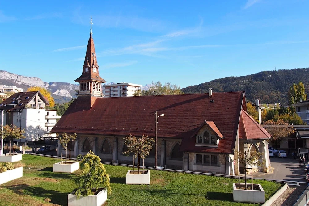 Annecy Booking