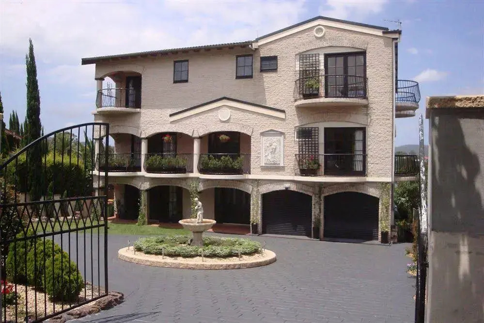 Caroline Bay Getaway Hotel