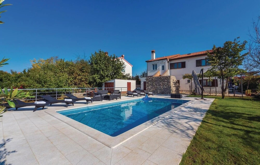 Stunning Home in Labin With Wifi and 4 Bedrooms