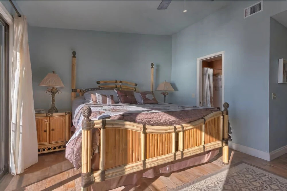 Apollo s Hideaway