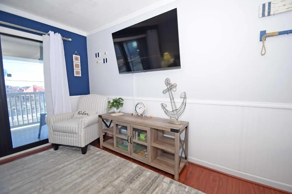 Sea Mark 308 1 Bedroom Condo by RedAwning