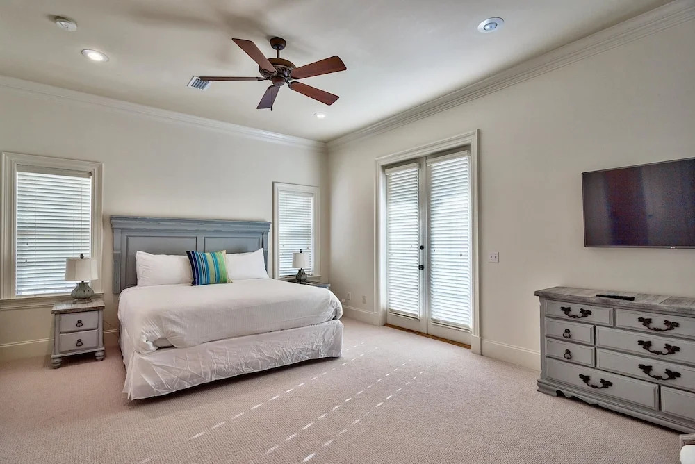 Sandy Seananigans 4 Bedroom Holiday Home by Five Star Properties