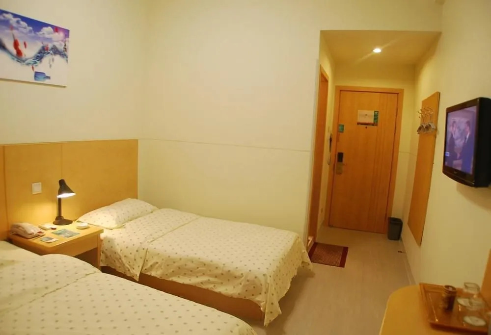 Xuchang Junzhuan Hotel