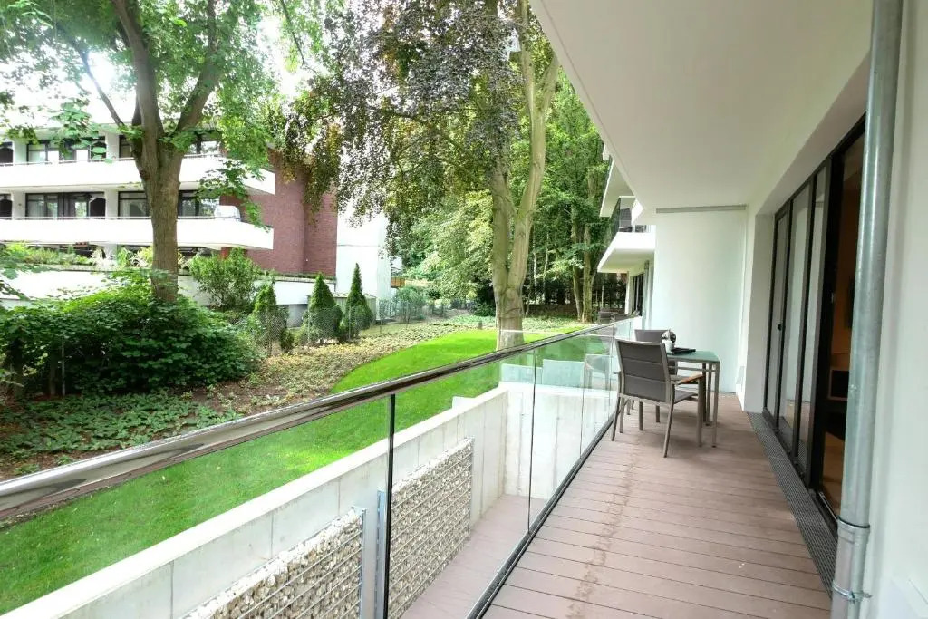 White Pearl Apartment 0.06