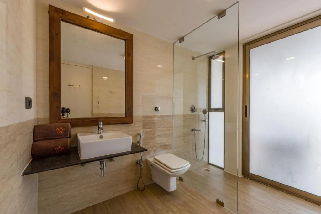 Saffronstays De La Mer