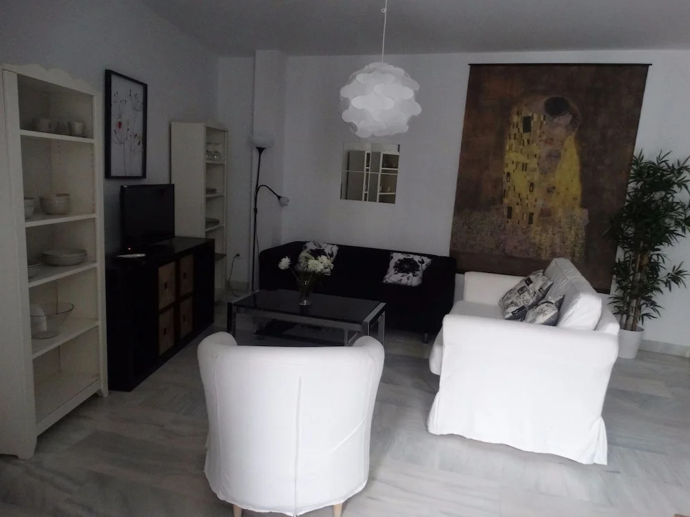 Málaga Apartamentos - Jinetes, 10