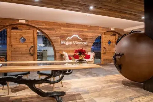 Hotel Majon Miramonti