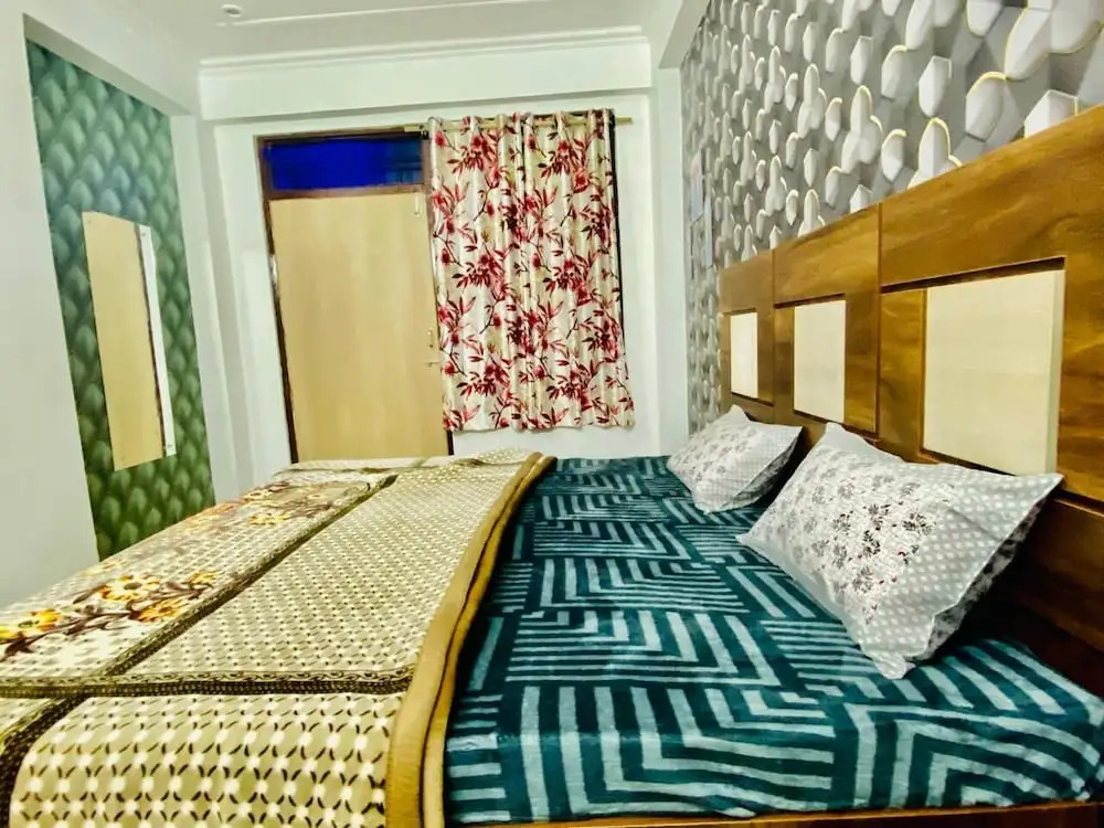 Hotel homestay guest house BNB Suman Solanki residency flats